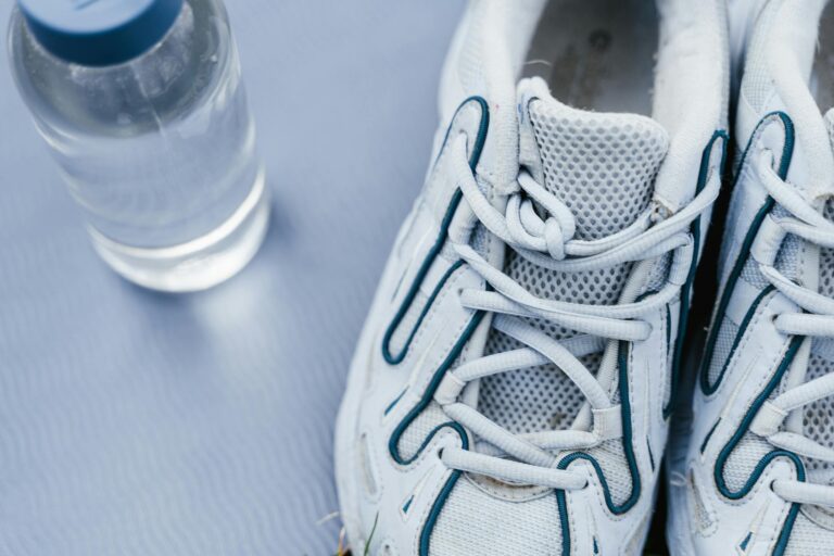 How to Style Sneakers With Everyday Fits - Featured image