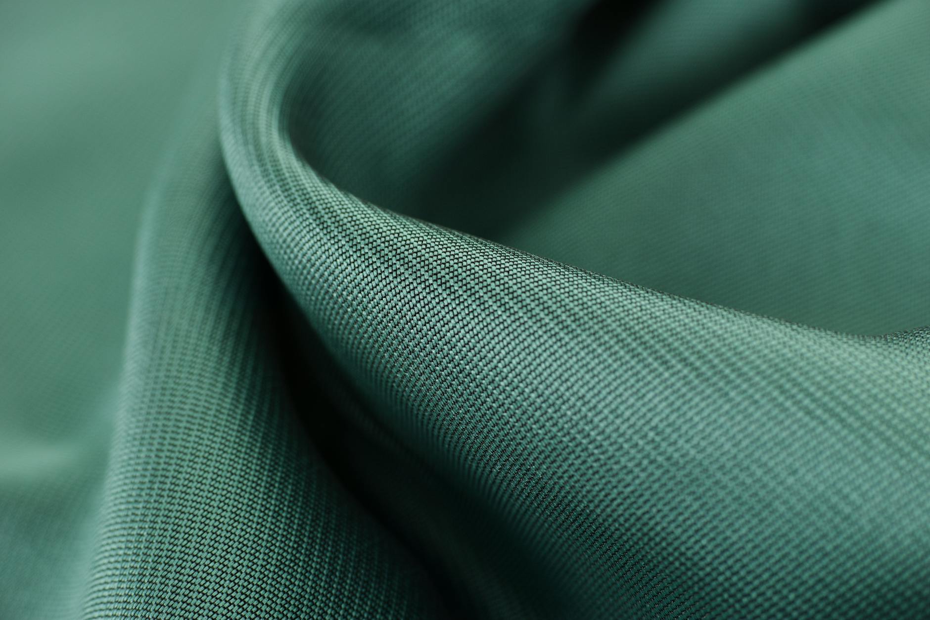 Quiet Luxury: Fabrics That Communicate Without Words