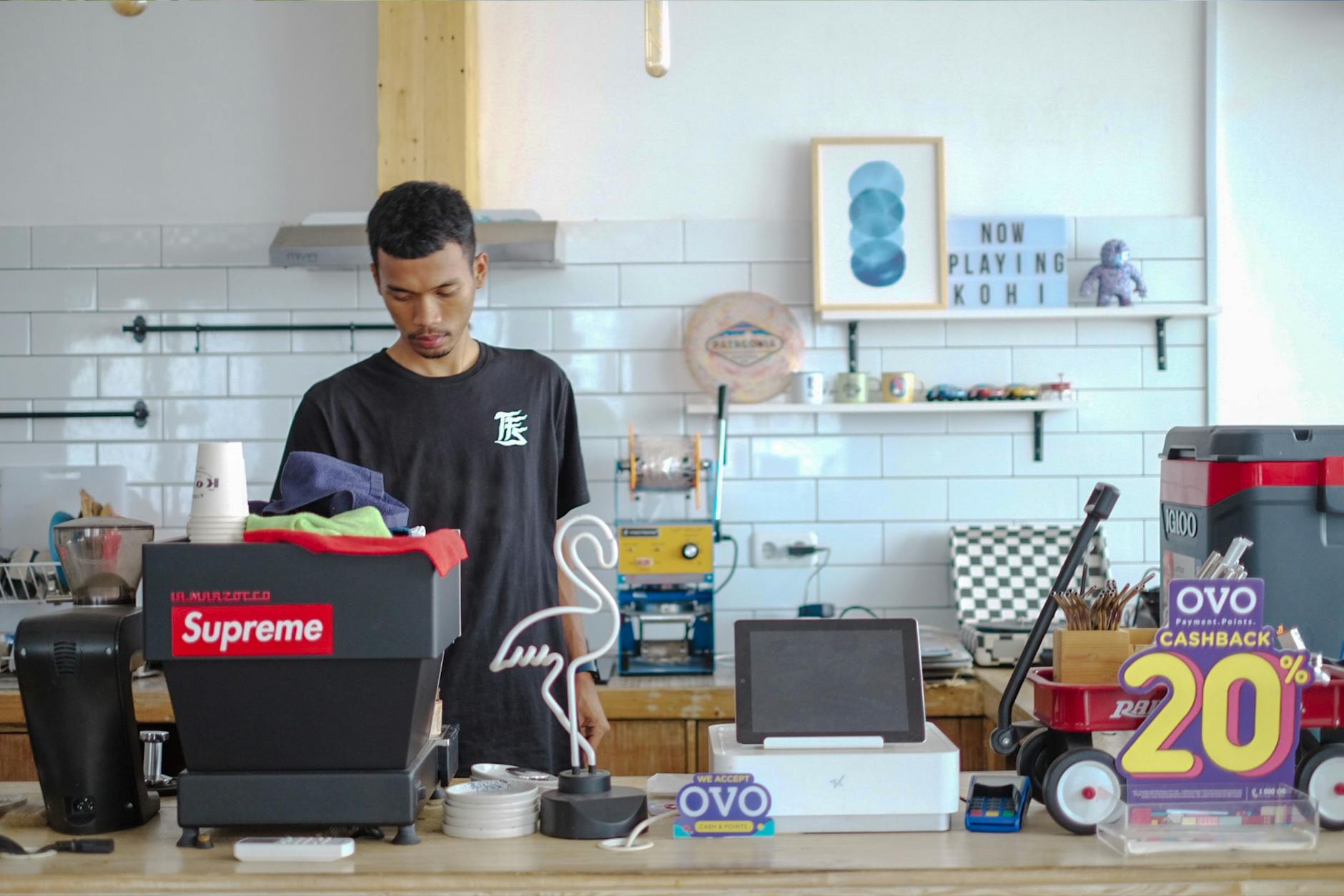 What Makes Supreme Styling Different from Other Streetwear?