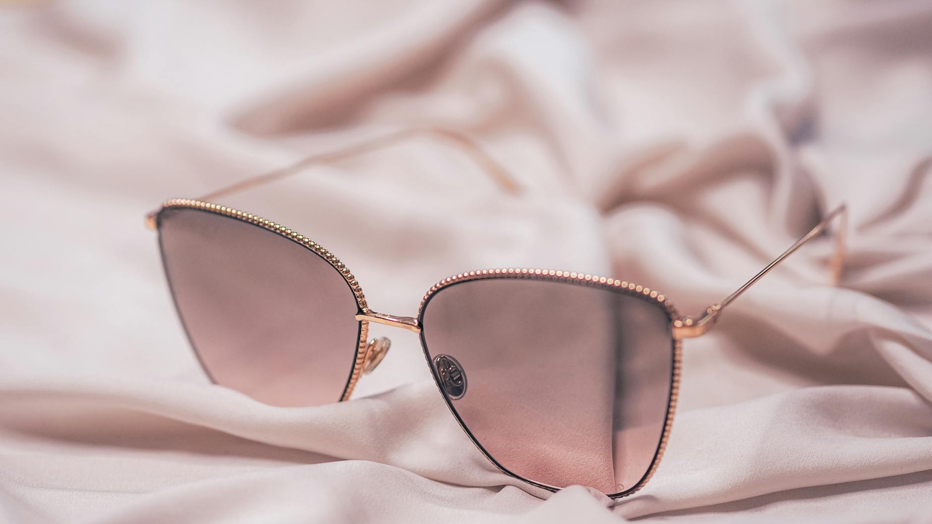 What Defines Dior's Design Philosophy and How Does It Shape Styling?