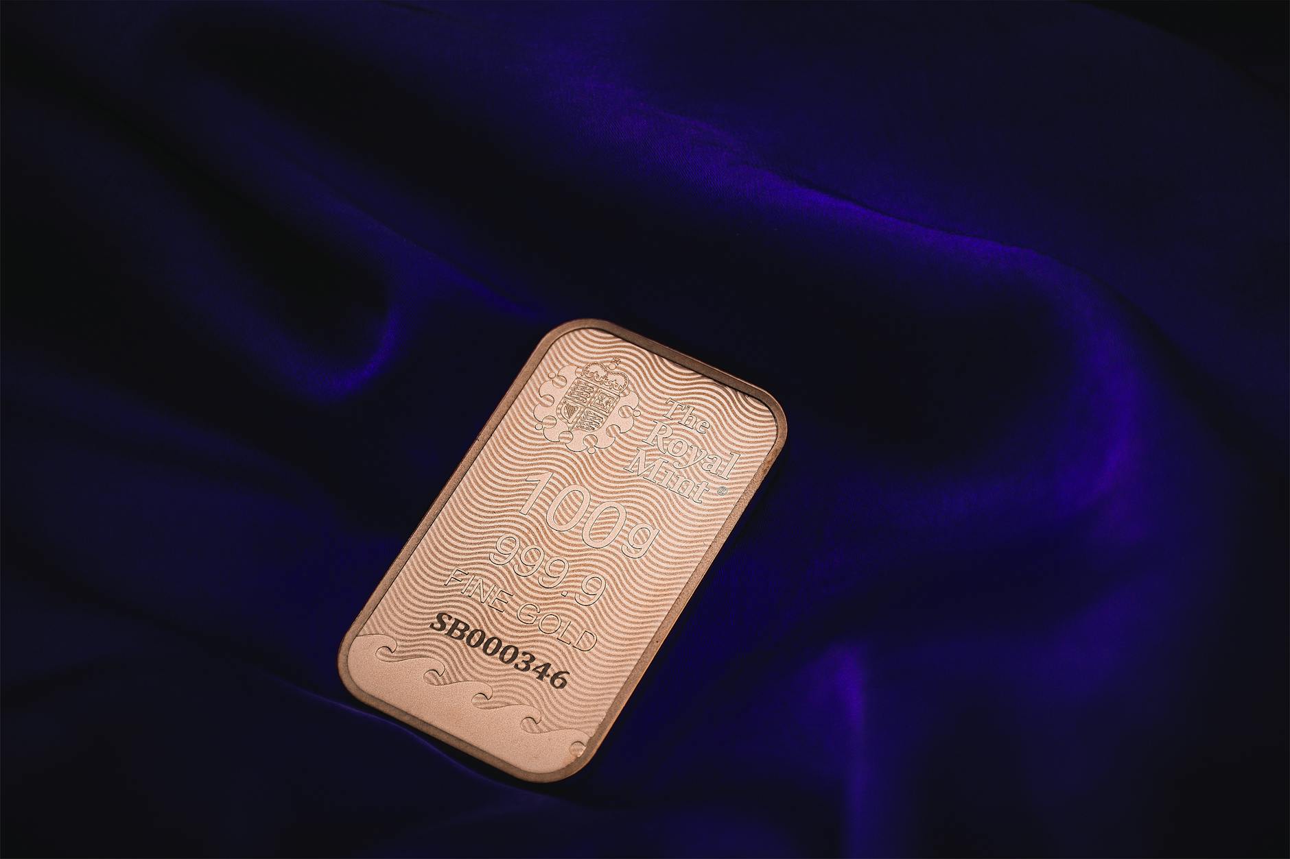 Coordinating Precious Metals and Fine Jewelry with Versace