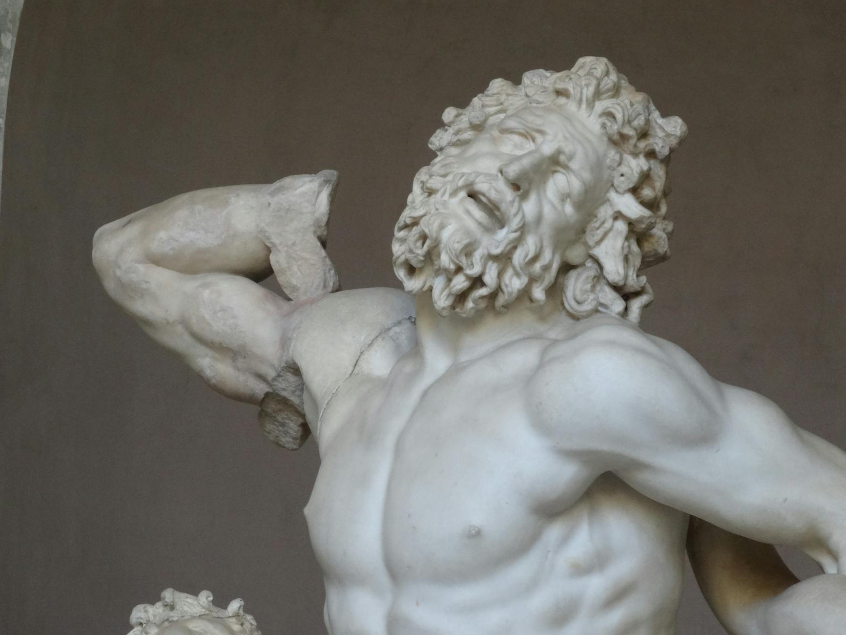 How Has Versace Reclaimed Status in the Luxury Market?