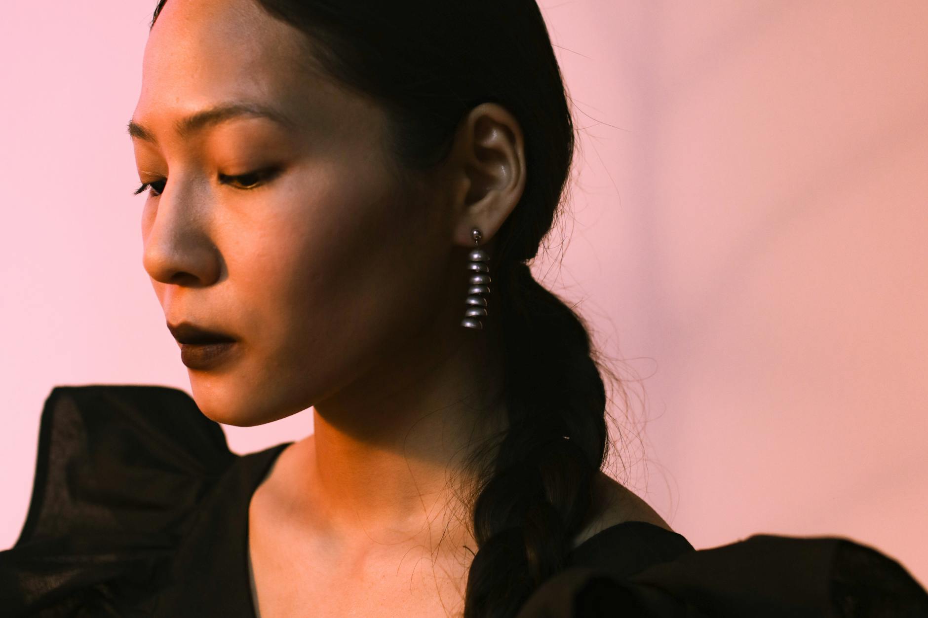 How Hat Proportions Relate to Earrings, Necklaces, and Overall Balance