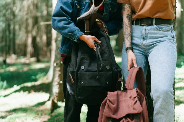 How to Pick the Right Backpacks - Featured image