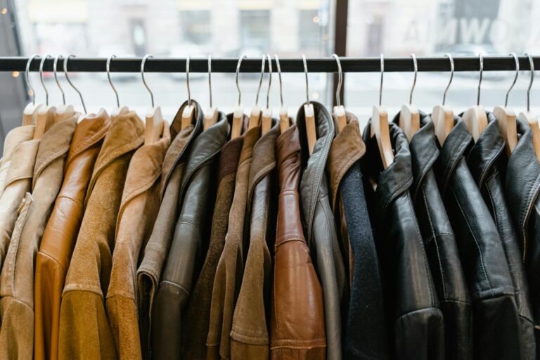 How to Pick the Right Bomber Jackets - Featured image