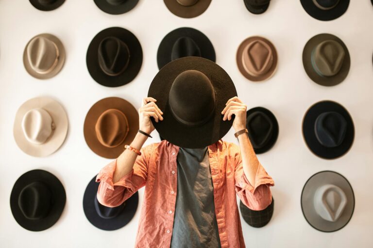 How to Pick the Right Hats - Featured image