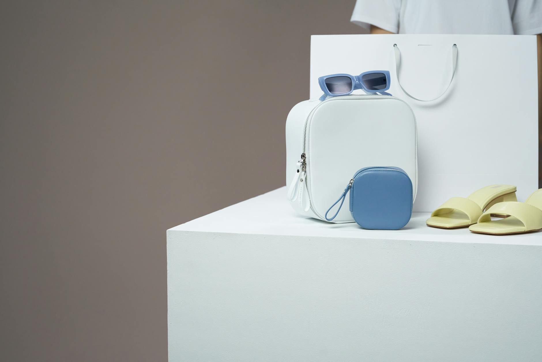 Matching Bag Color and Finish to Your Jewelry Collection
