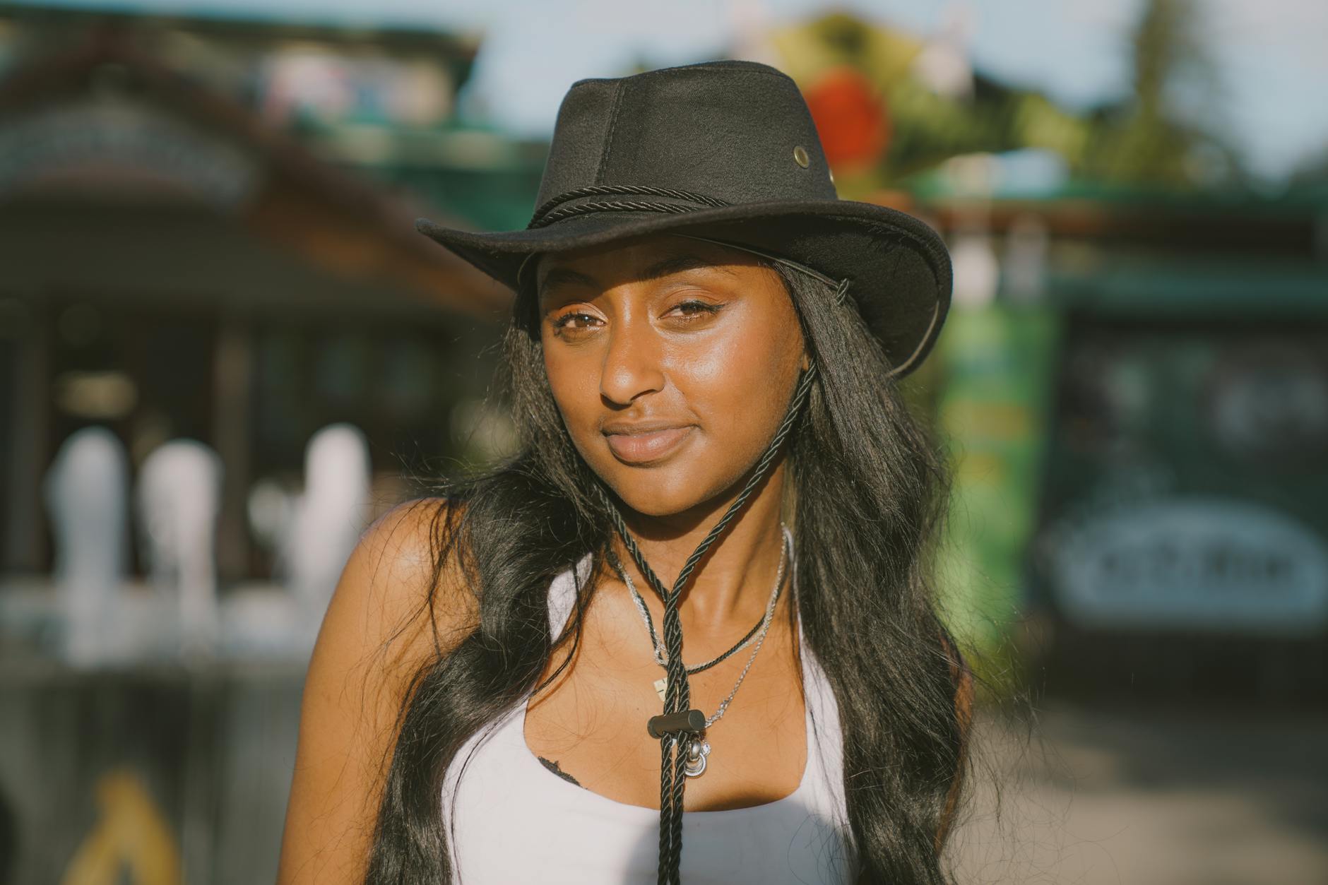 SEASONAL HAT STYLES AND SUMMER CONSIDERATIONS