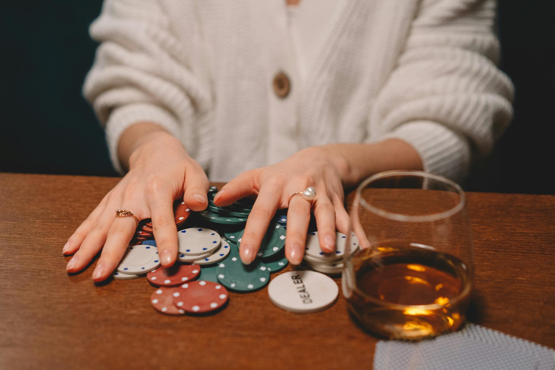 The Risk of Trend Dependency and Market Saturation