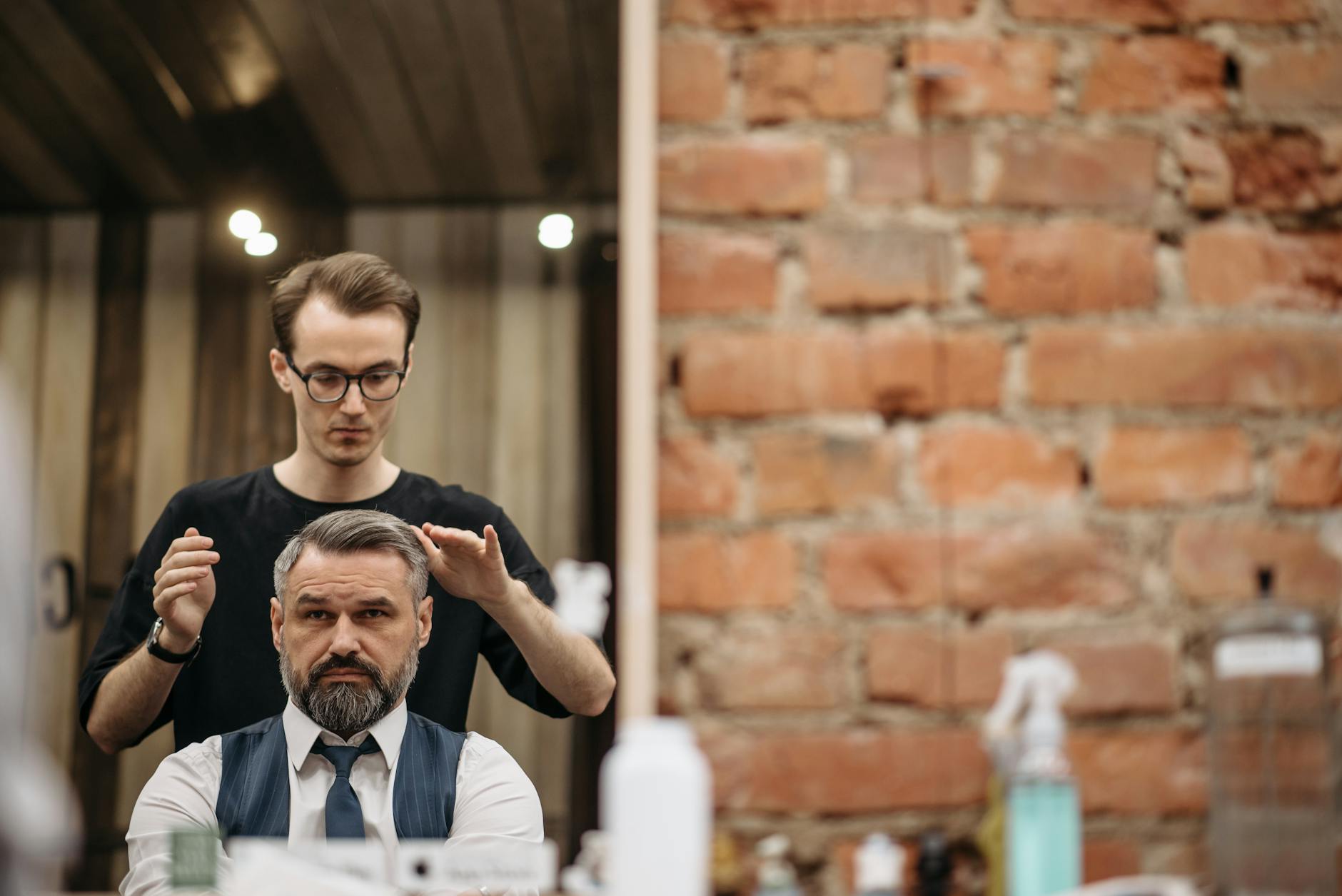 The Trend Reshaping How Men Actually Wear Chains Right Now