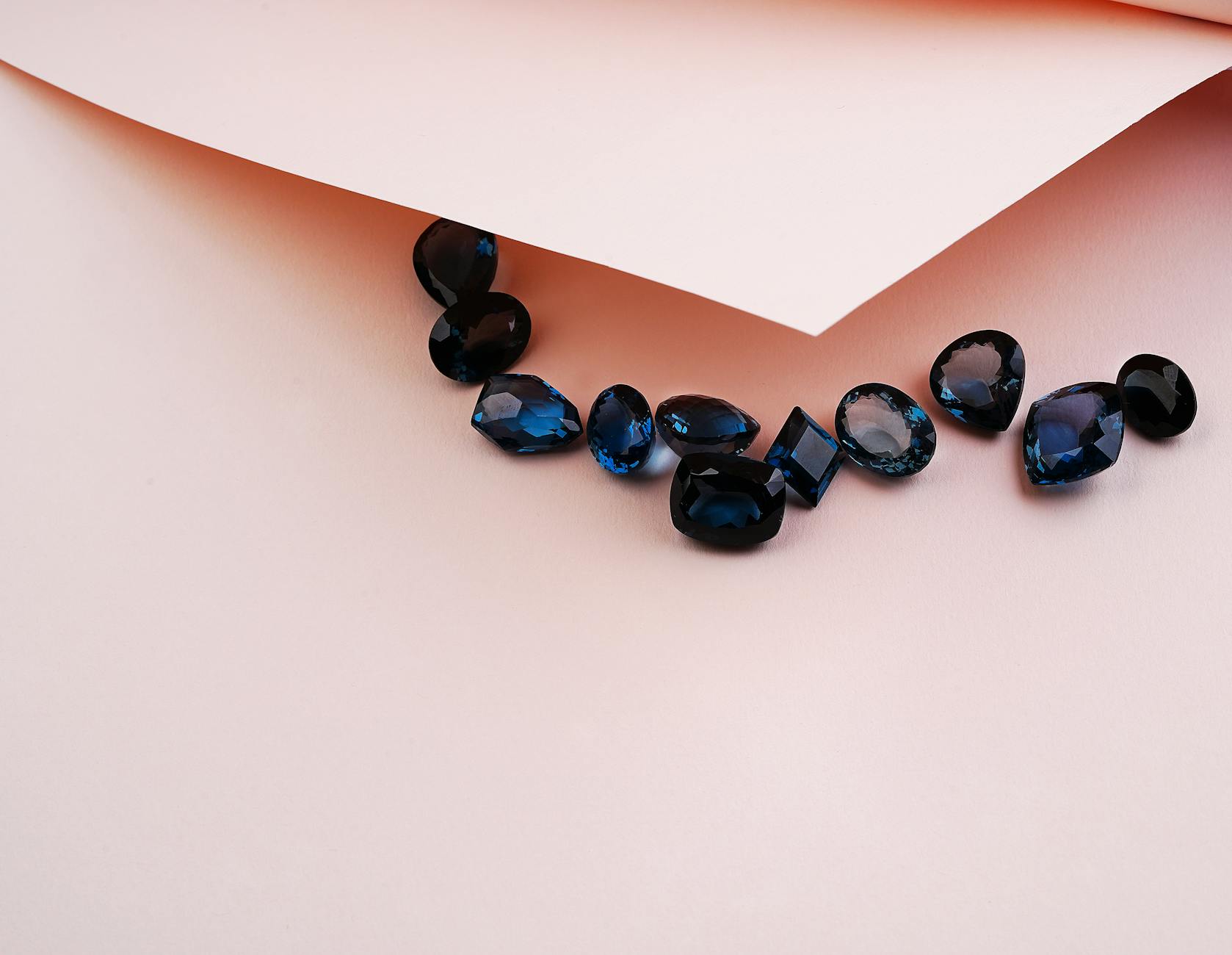 Choosing Stones That Coordinate With Your Jewelry Box