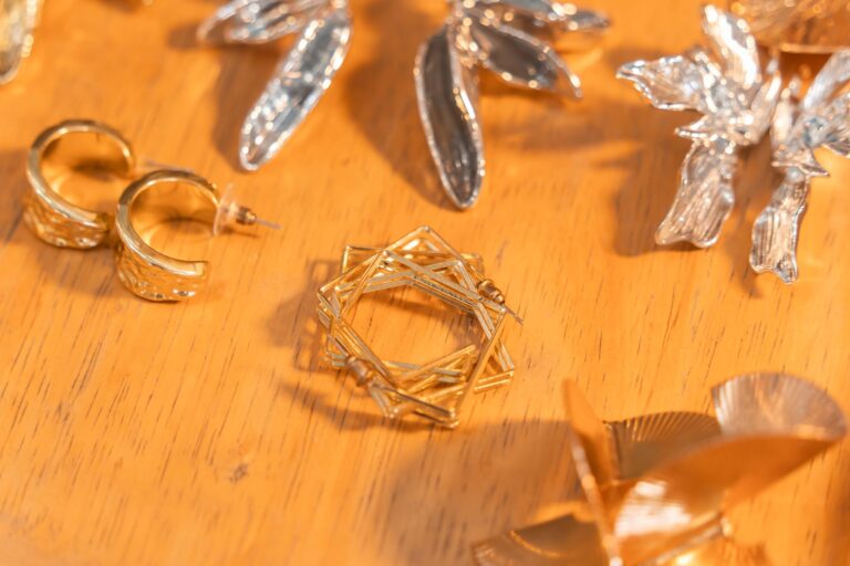 Gold Silver Prices Declining Market Forces Affecting Precious Metals Outlook - Featured image