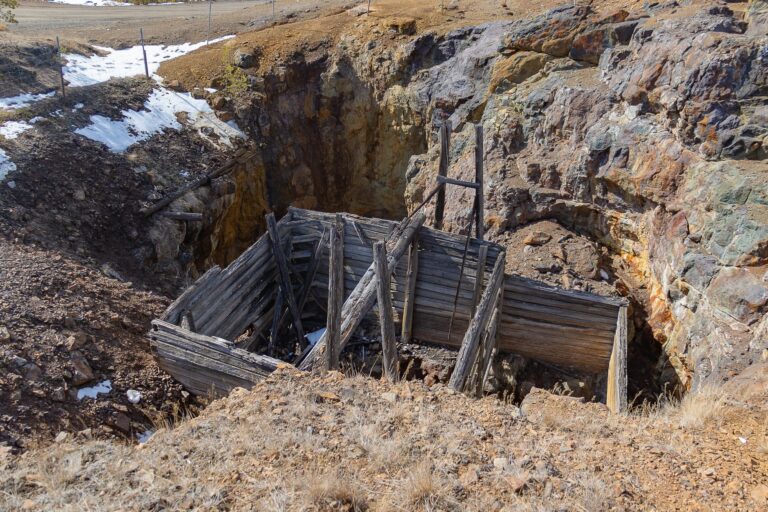 Mining Company Secures Major Expansion Deal - Billion Dollar Investment - Featured image
