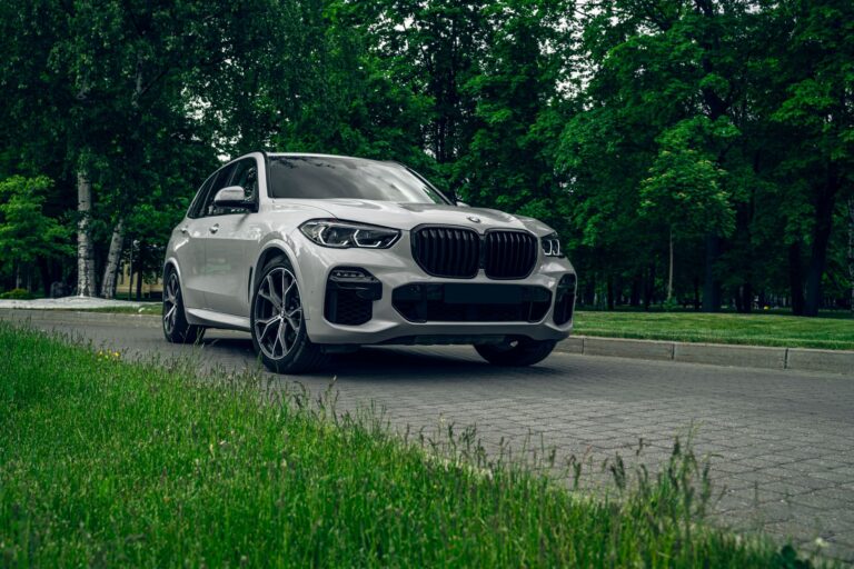 Top Luxury SUV Alternatives: Save Thousands on Premium Vehicles - Featured image