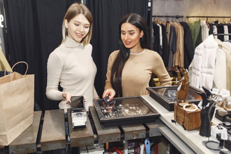 Why More Women Buy Their Own Wedding Rings: Trends in Independent Jewelry Purchasing - Featured image