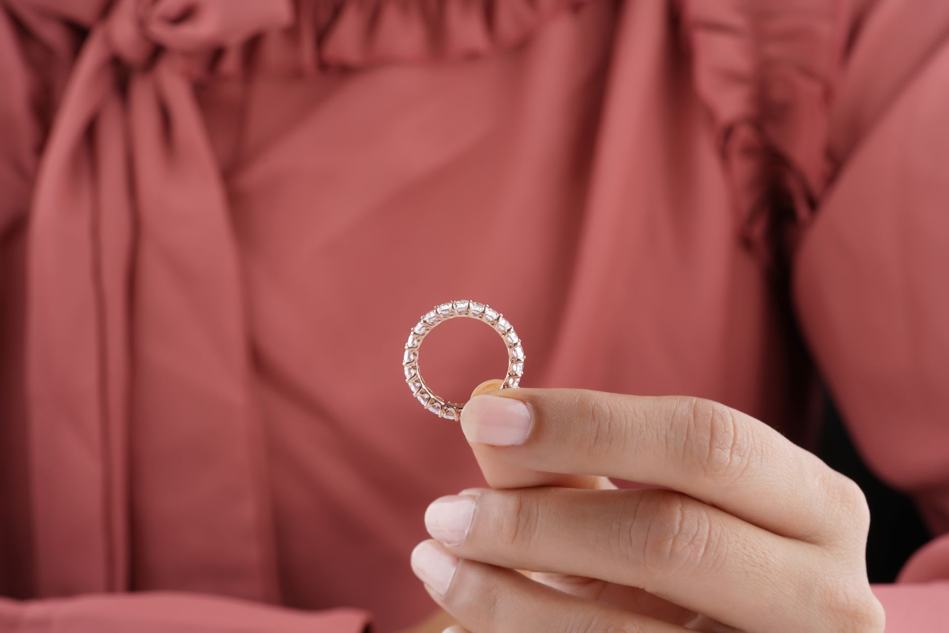Eternity Gemstone Band Buying Guide: Security, Comfort, Cleaning, and Repair - Featured image