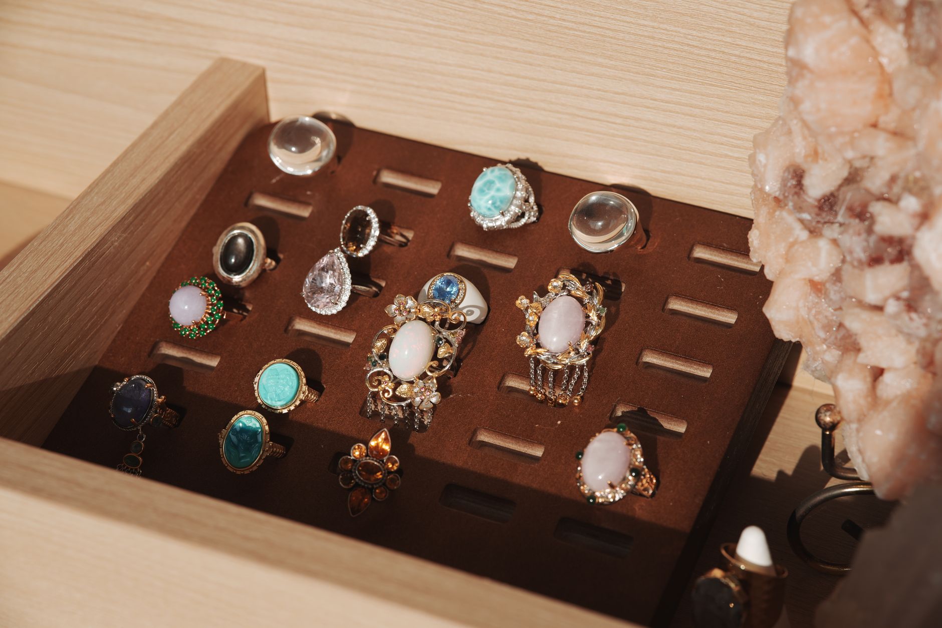 Gemstone Appraisal Service Near Me: Credentials, Equipment, Fees, and Questions to Ask - Featured image