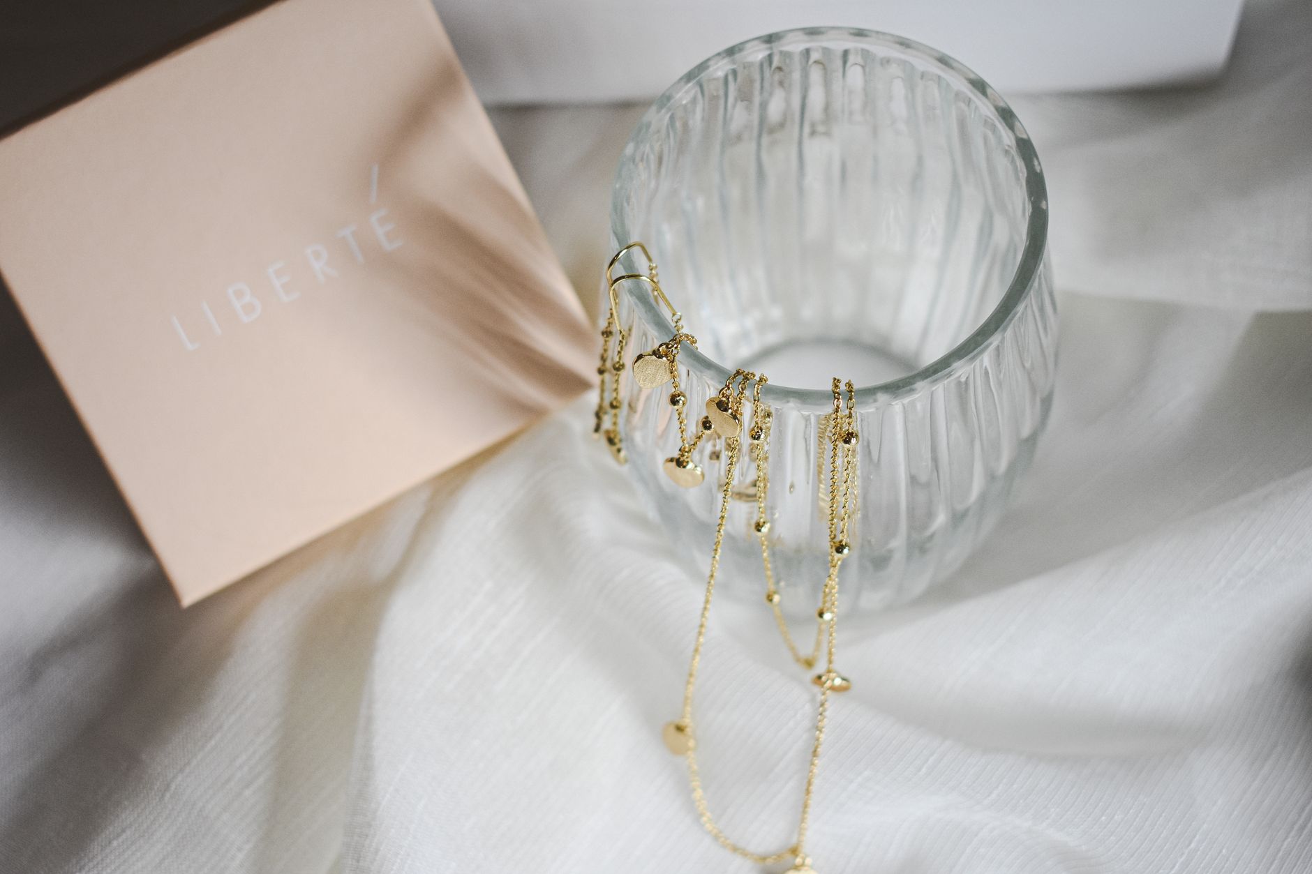 Gold Vermeil Necklace: Does It Tarnish or Fade? Causes Buyers Commonly Confuse - Featured image