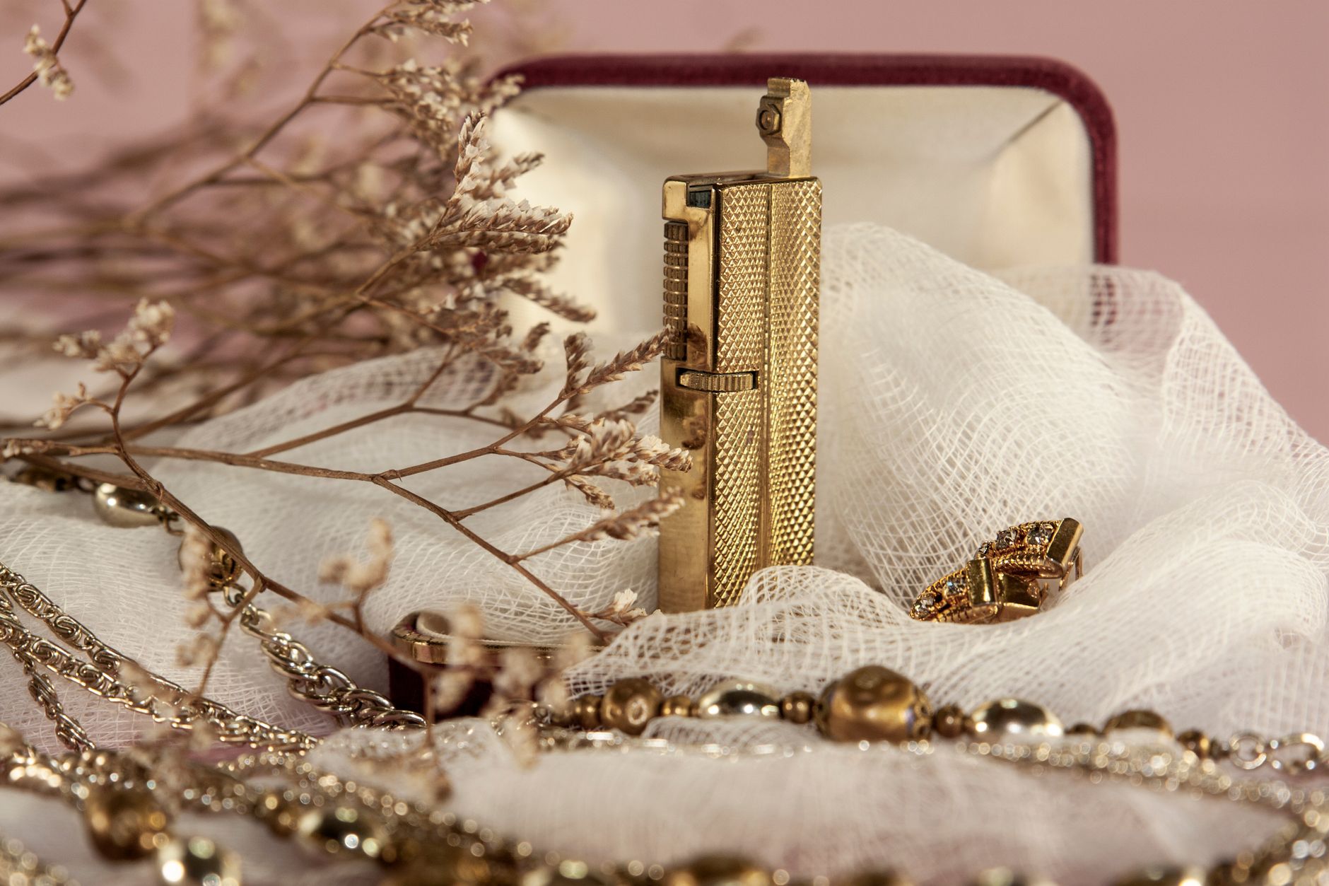 Gold Vermeil Necklace Lifespan: Water, Sweat, Friction, and Daily Wear - Featured image
