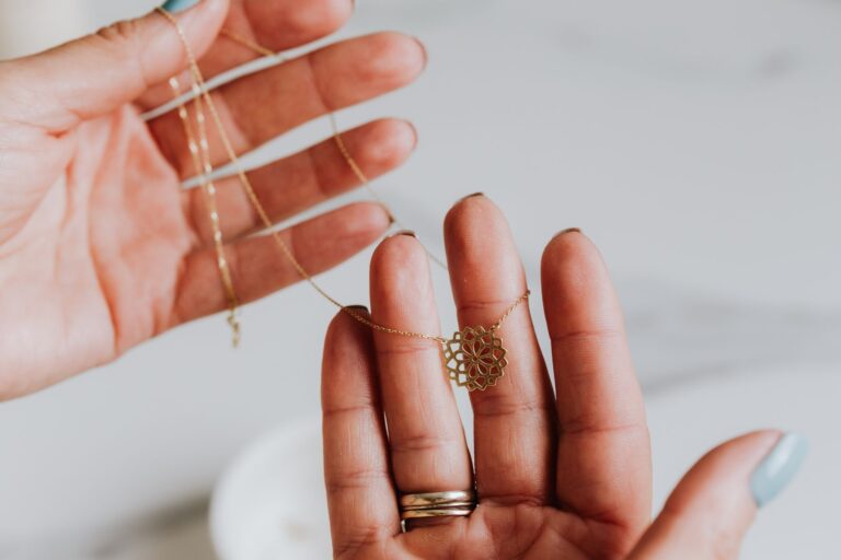How to Authenticate 14K Gold Chain: Checks to Make Before You Buy - Featured image