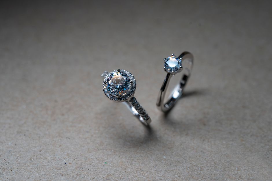 Close view of a gemstone ring setting showing prongs