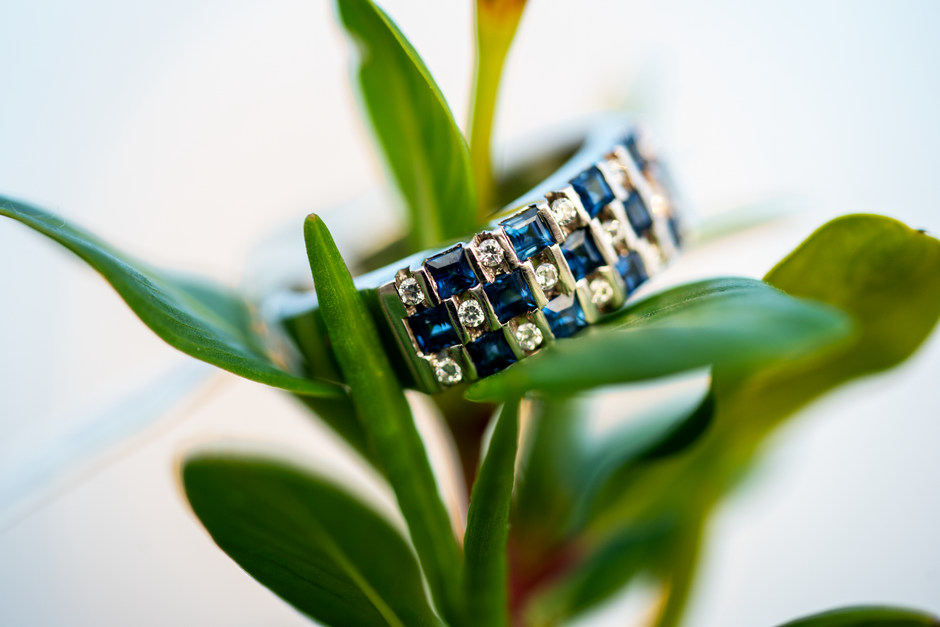 Blue sapphire gemstone in a ring setting