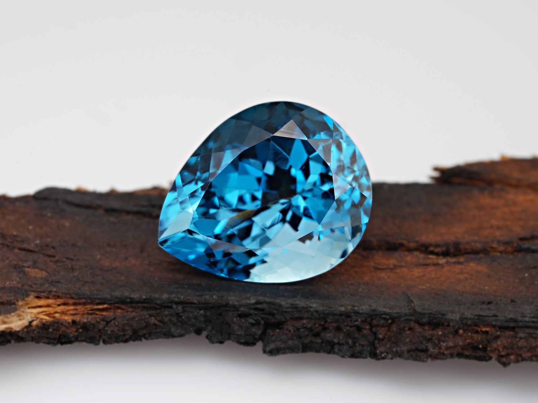 Blue Topaz Necklace Authenticity Guide: Evidence a Jewelry Buyer Can Check - Featured image