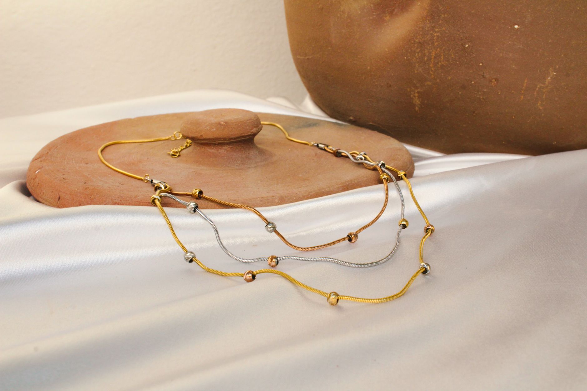 Mixed-Metal Jewelry Pairing: How to Combine Gold and Silver Pieces? - Featured image