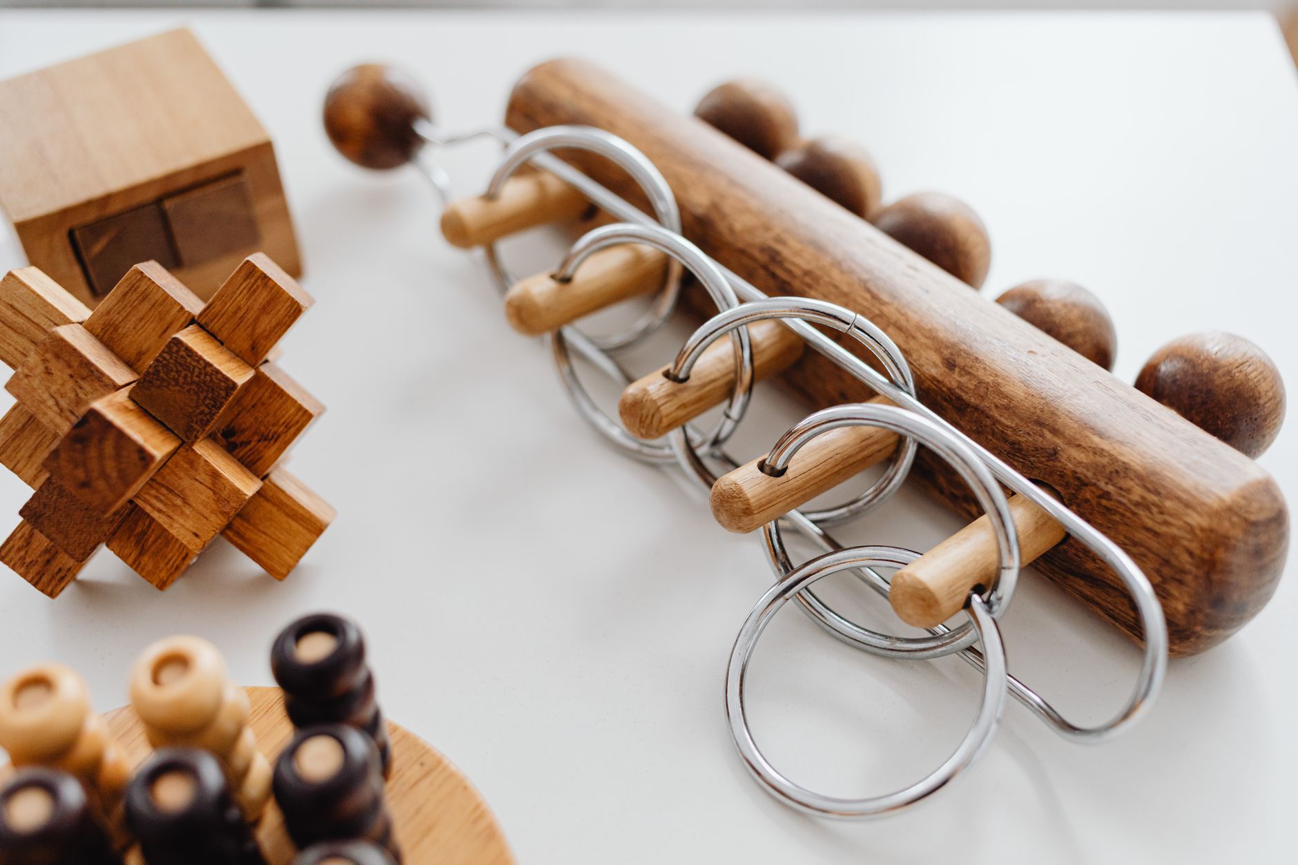 Puzzle Rings: History and How to Solve One - Featured image