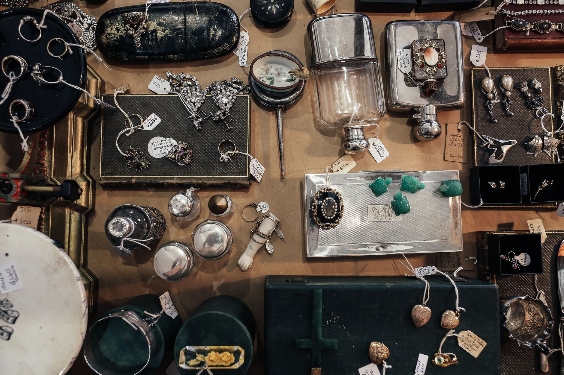 Vintage vs. Antique Jewelry: What the Labels Mean - Featured image